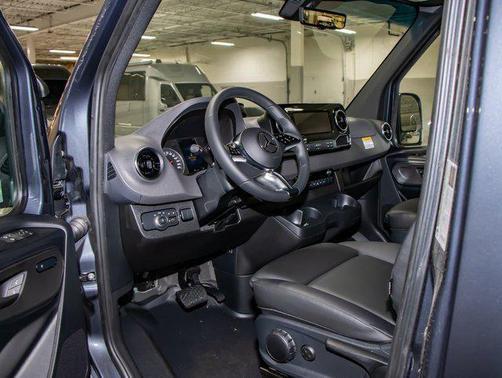 2025 Mercedes-Benz Sprinter 2500 Cargo 144 WB