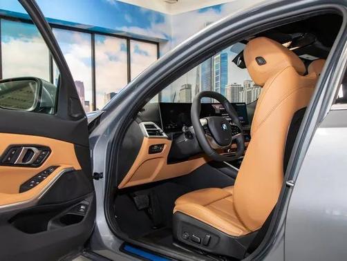 2025 BMW 330 xDrive
