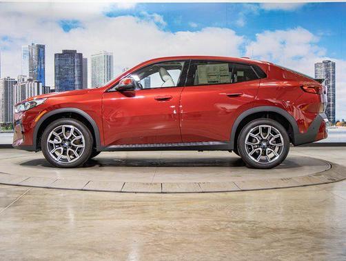 2025 BMW X2 xDrive28i