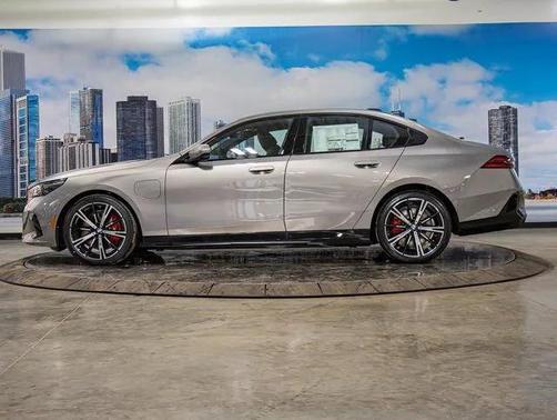 2026 BMW 550e xDrive