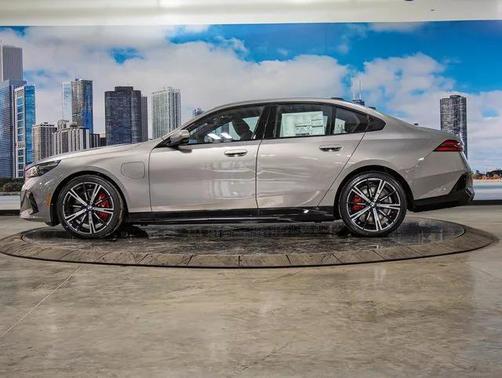 2026 BMW 550e xDrive