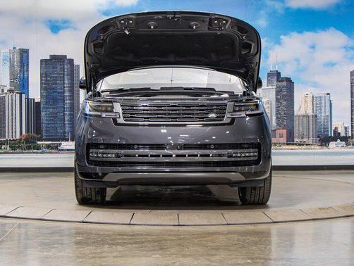 2025 Land Rover Range Rover SE