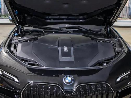 2025 BMW i7 xDrive60