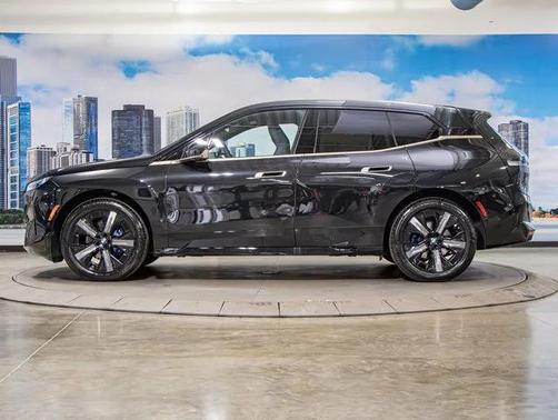 2025 BMW iX xDrive50