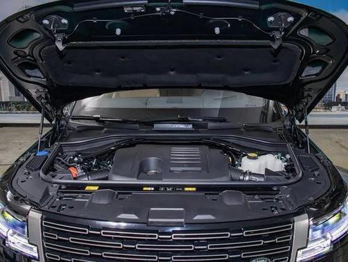 2026 Land Rover Range Rover SE