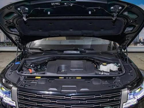 2026 Land Rover Range Rover SE