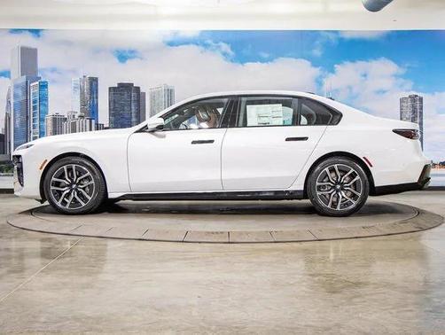 2025 BMW 760 xDrive