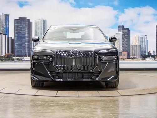 2025 BMW 750e i xDrive