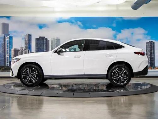 2025 Mercedes-Benz GLC 300 4MATIC