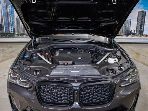 2024 BMW X4 xDrive30i