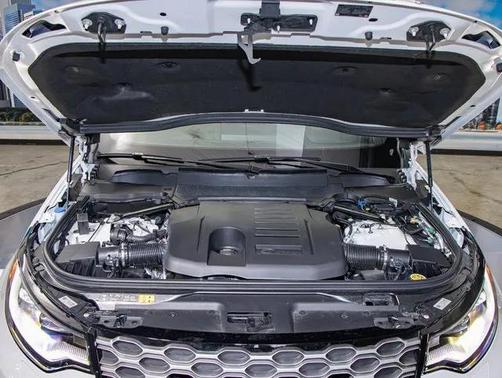 2024 Land Rover Discovery P360 Metropolitan Edition