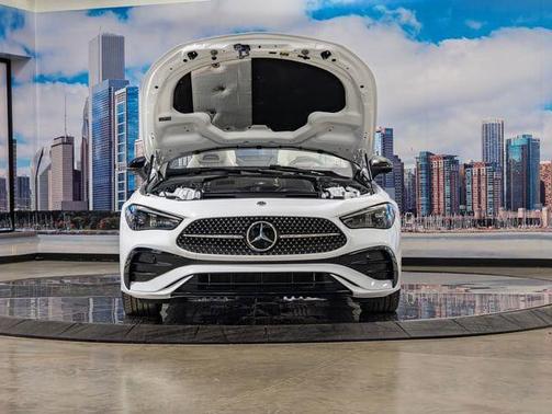 MANUFAKTUR Moonlight White Metallic 2024 Mercedes-Benz CLE 450 4MATIC