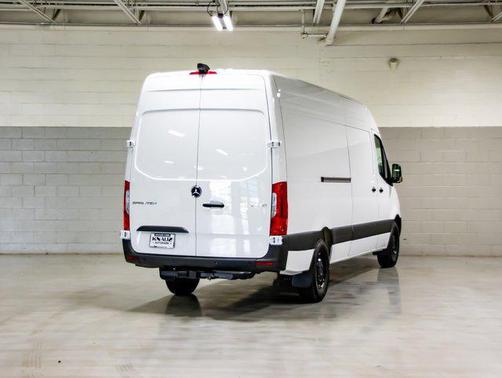 2025 Mercedes-Benz Sprinter 2500 Cargo 170 WB