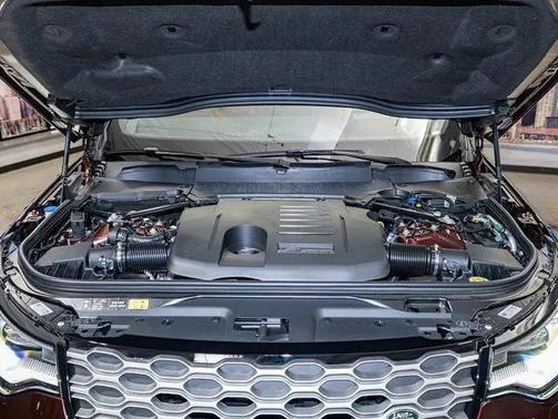 2026 Land Rover Discovery Gemini Edition