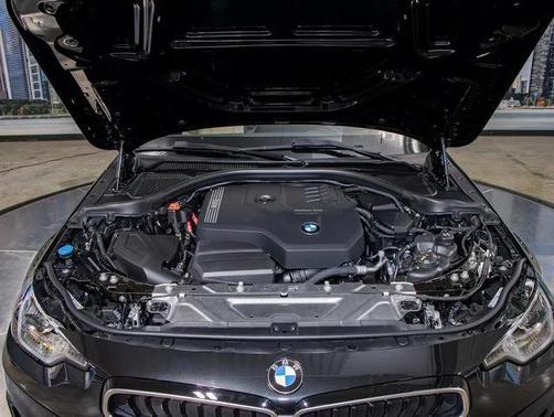2025 BMW 230 xDrive