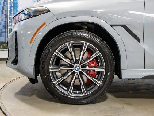 2026 BMW X6 xDrive40i