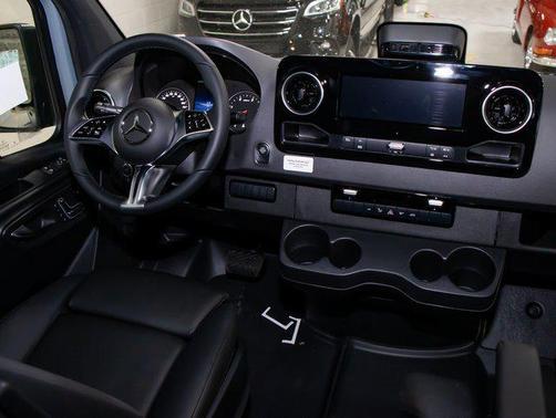 2025 Mercedes-Benz Sprinter 2500 Cargo 144 WB