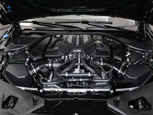 2025 BMW M8 Competition