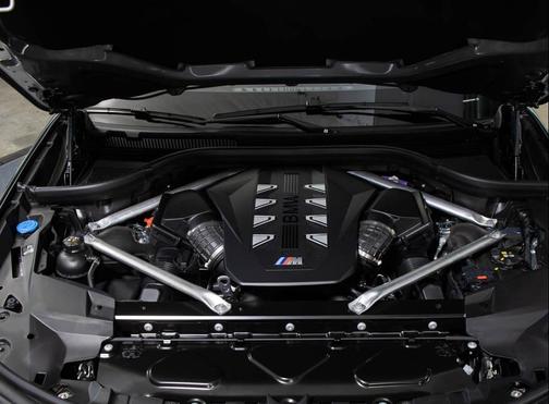 Gray Metallic 2026 BMW X7 M60i