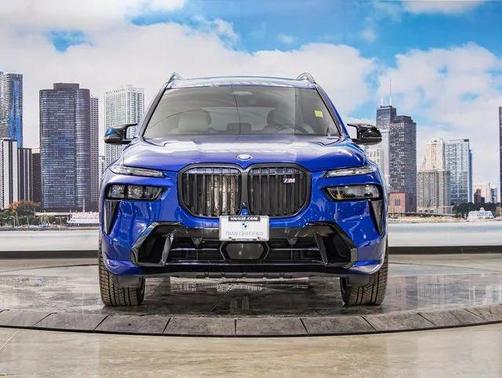 2025 BMW X7 M60i