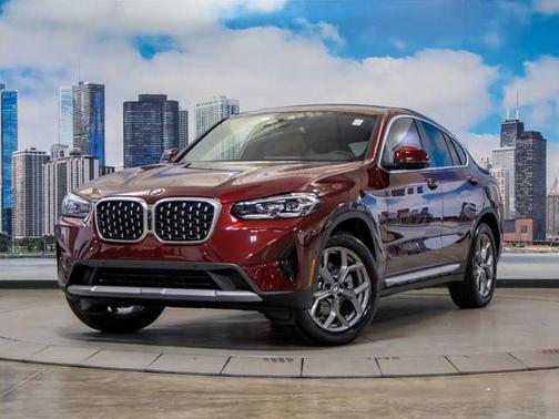 Aventurin Red 2025 BMW X4 xDrive30i