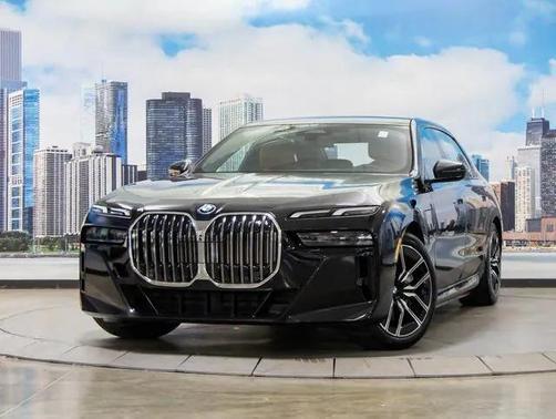 2025 BMW 750e i xDrive