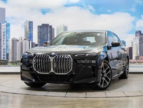 2025 BMW 750e i xDrive
