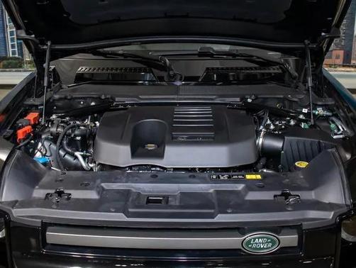 2025 Land Rover Defender 90 P400 X-Dynamic SE