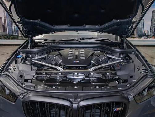 2026 BMW X5 M60i