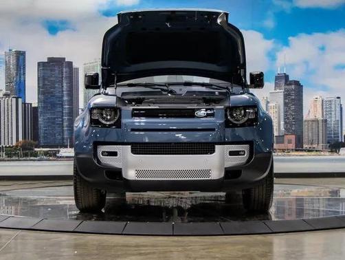 2025 Land Rover Defender 110 P300