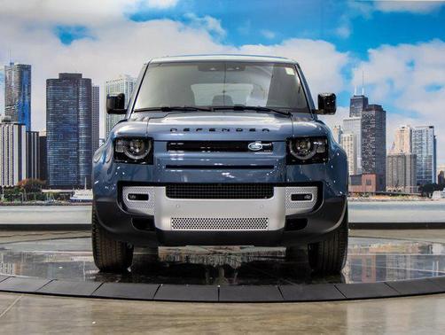 2025 Land Rover Defender S 300PS