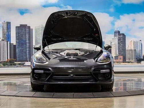 2017 Porsche Panamera Turbo