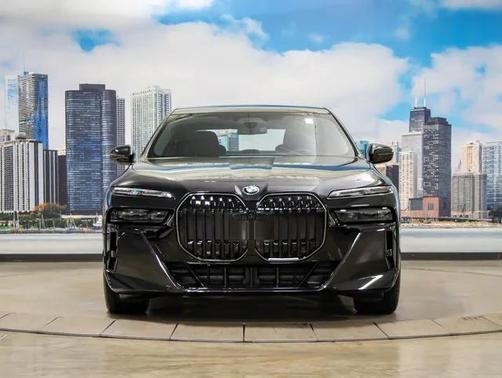 2025 BMW 760 xDrive