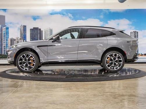 2021 Aston Martin DBX Base