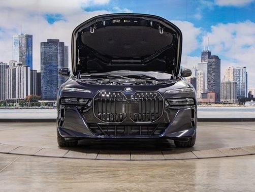 Carbon Black Metallic 2025 BMW 760 xDrive