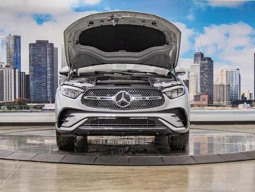 2026 Mercedes-Benz GLC 300 4MATIC