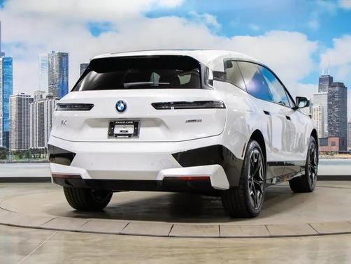 2025 BMW iX xDrive50