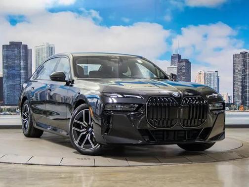 2025 BMW 740 i xDrive