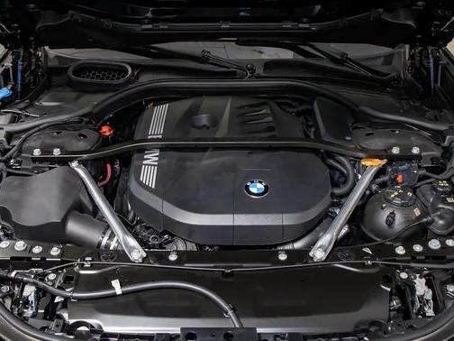 2025 BMW 740 i xDrive