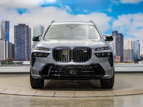 2025 BMW X7 M60i