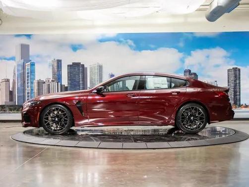 Aventurin Red 2025 BMW M8 Competition