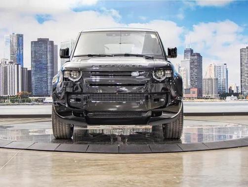 2025 Land Rover Defender 400PS X-Dynamic SE