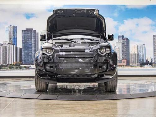 2025 Land Rover Defender 400PS X-Dynamic SE