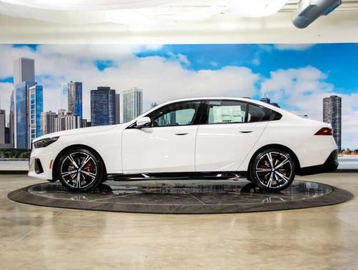 Alpine White 2027 BMW 530 xDrive