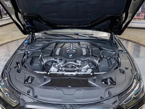 2026 BMW M850 xDrive