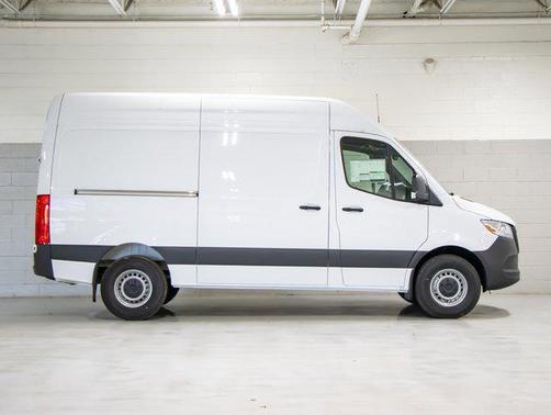 2025 Mercedes-Benz Sprinter 2500 Cargo 144 WB