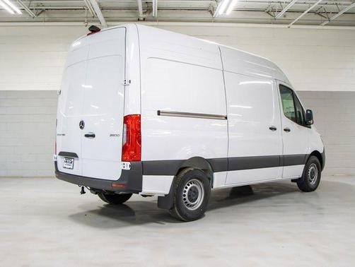 2025 Mercedes-Benz Sprinter 2500 Cargo 144 WB