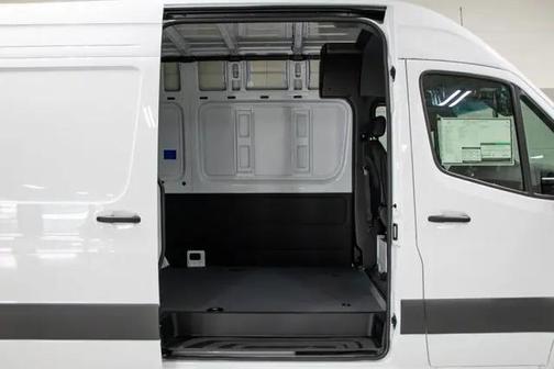 2024 Mercedes-Benz Sprinter 2500 144 WB High Roof