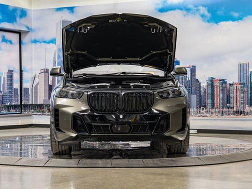 Manhattan Green 2024 BMW X5 xDrive40i