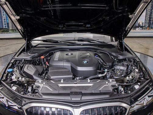 2025 BMW 330 xDrive